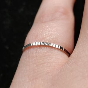 NEW Silver Thin Notched Band Ring
